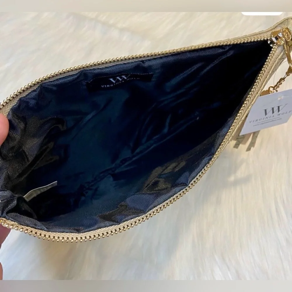 Chic and classy Virginia Wolf gold woven clutch - Picture 10 of 12